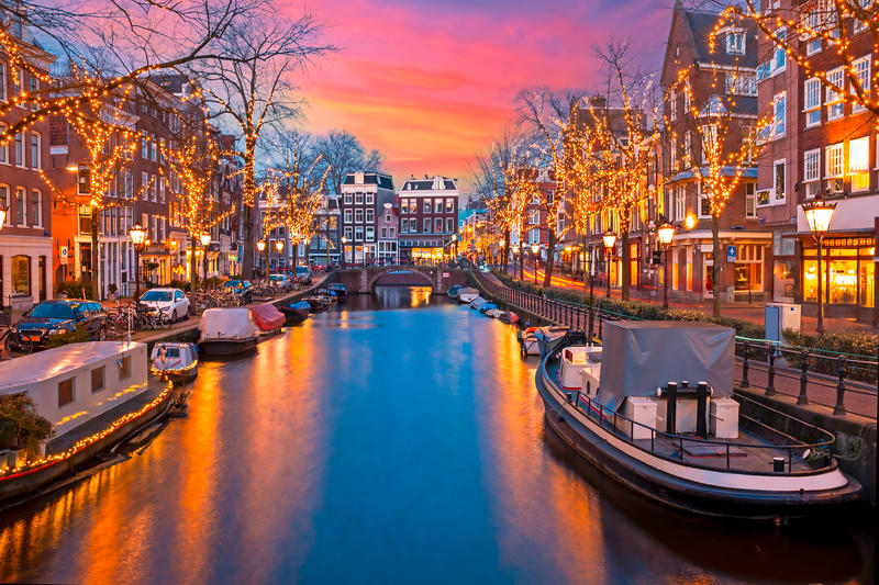 Amsterdam hell erleuchtet