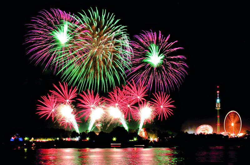 Feuerwerk über Wien | VIE98530