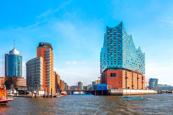 Deutschland Hamburg Elbphilharmonie AdobeStock 133772690 Sina Ettmer web | HAM26200 Deutschland Hamburg Elbphilharmonie AdobeStock 133772690 Sina Ettmer web | HAM26200